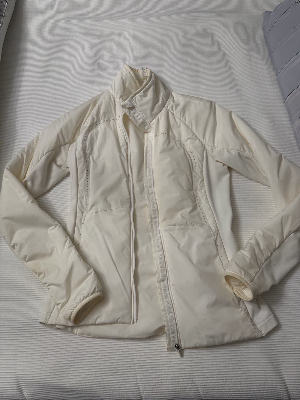 Lululemon Women’s Lightweight Insulated Jacket - Cream